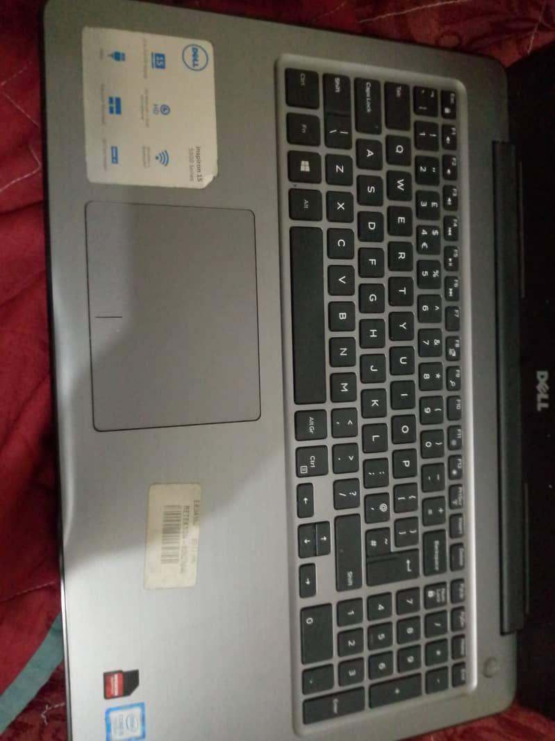 Dell Inspiron | Core i5 | 4gb graphic card | 7th Gen | 8GB/256GB 1
