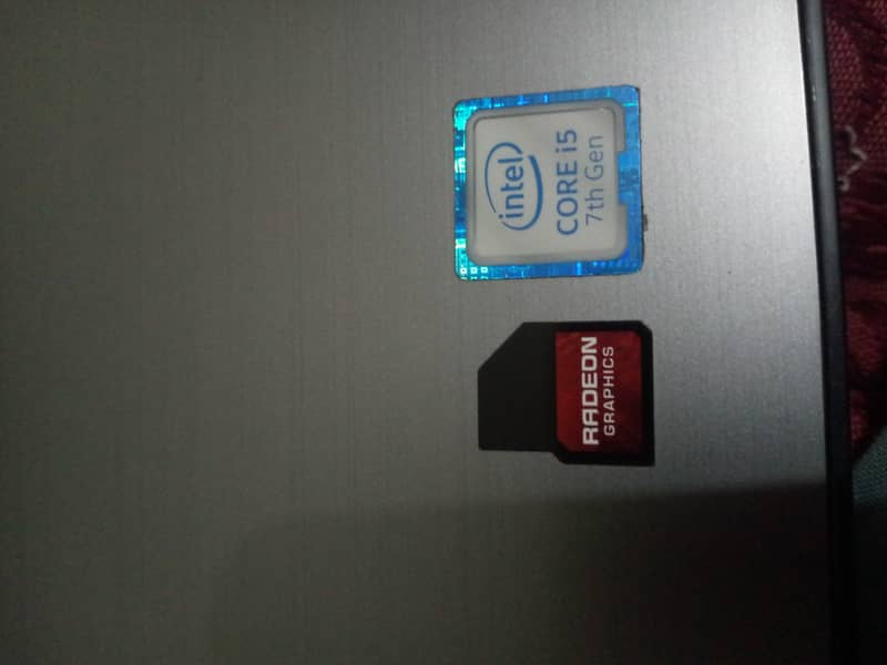 Dell Inspiron | Core i5 | 4gb graphic card | 7th Gen | 8GB/256GB 4