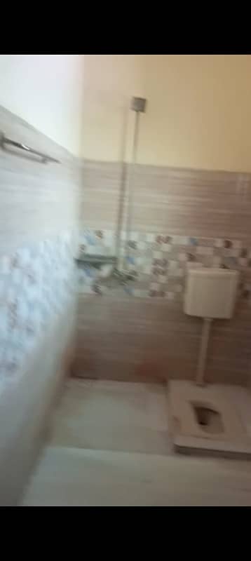 10 Marla Lower Portion Available For Rent 6