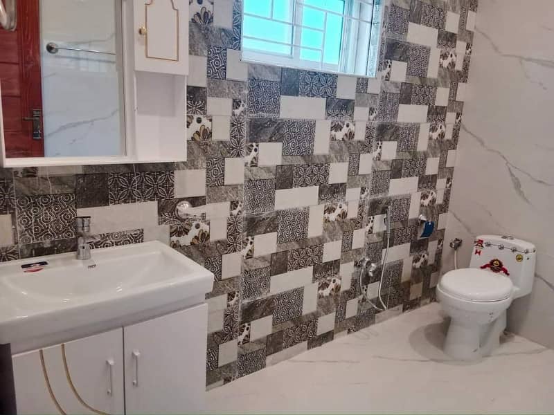 Brand New 1 Kanal Upper Portion for Rent 8