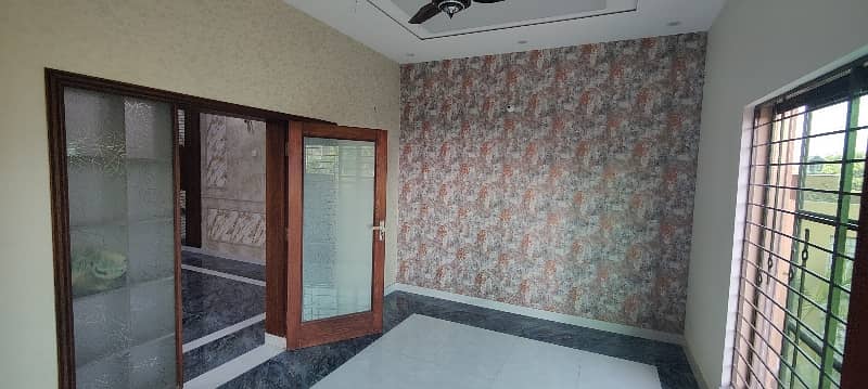 Brand New 10 Marla Corner House For Sale Facing Park 11