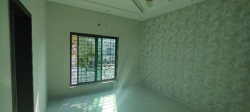 Brand New 10 Marla Corner House For Sale Facing Park 19