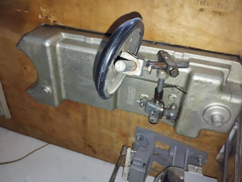 Juki DDL-555  Silai Machine  Bohat Achi Condition Urgent Sale, 4