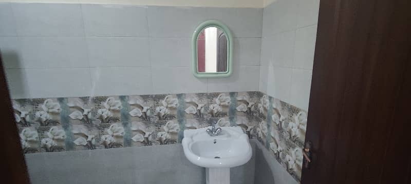 6 Marla Lower Portion Available For Rent 5