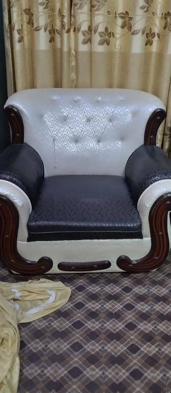 White and black sofa set slightly used 4