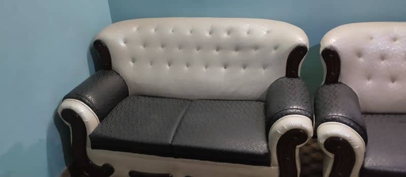 White and black sofa set slightly used 6