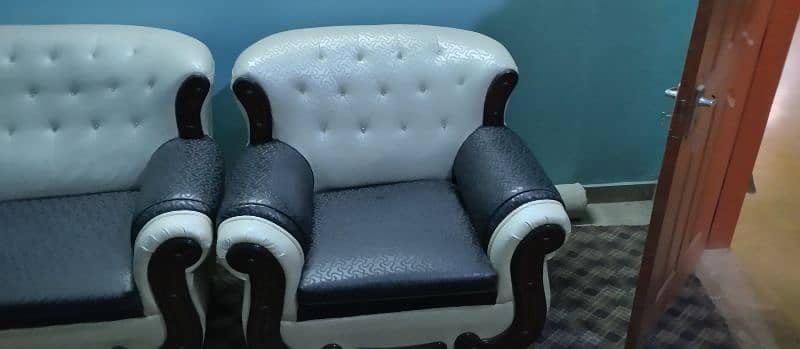 White and black sofa set slightly used 7