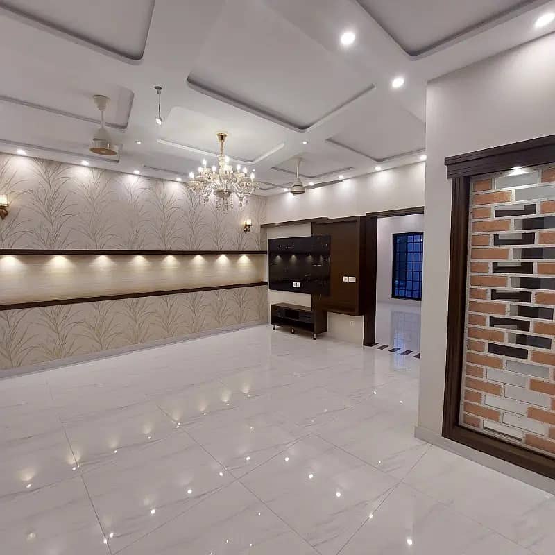 10M. Full House Available For Rent Gull Bahr Block Bahria Town Lhr 7