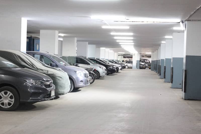 Book A 20971 Square Feet Office In I. I. Chundrigar Road 4