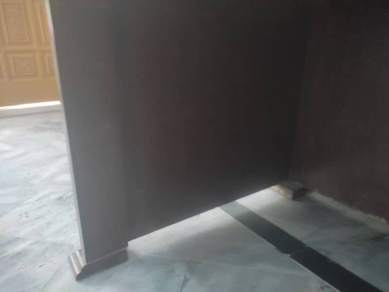Office Table for sale 9