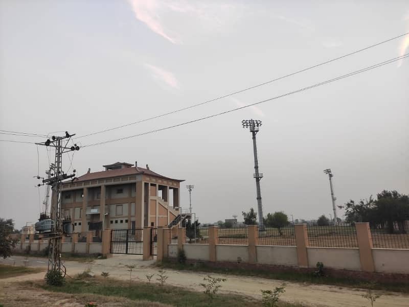 To sale You Can Find Spacious Prime Location Residential Plot In LDA City Phase 1 - Block A 4
