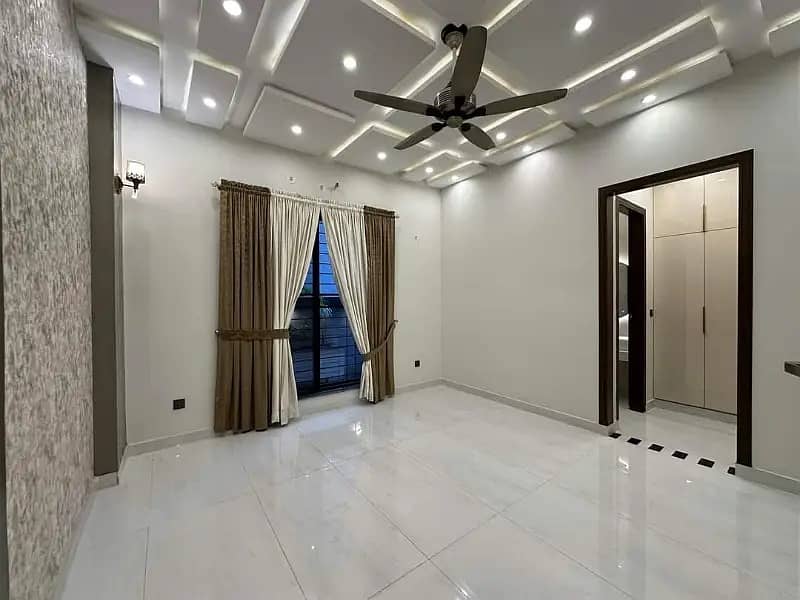 10 Marla Full House Available For Rent Jasmine Block Bahria Town Lahore 4