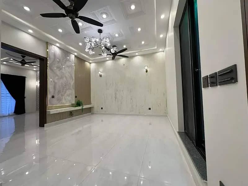 10 Marla Full House Available For Rent Jasmine Block Bahria Town Lahore 6
