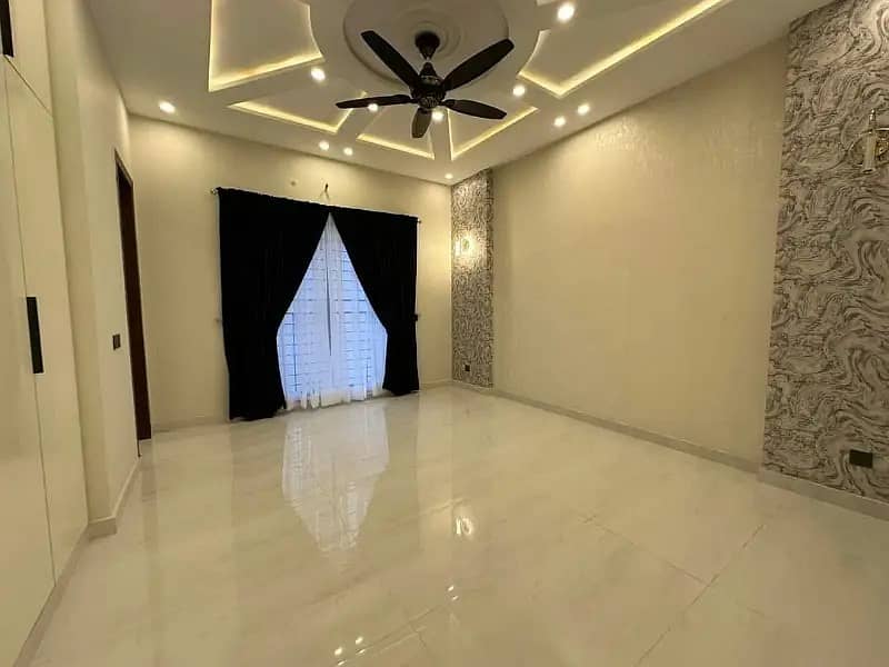 10 Marla Full House Available For Rent Jasmine Block Bahria Town Lahore 7