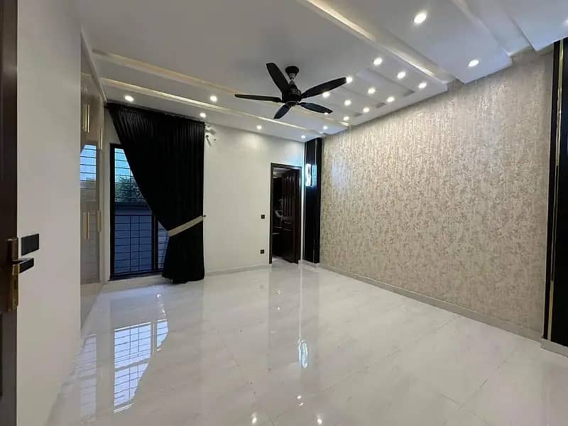 10 Marla Full House Available For Rent Jasmine Block Bahria Town Lahore 11
