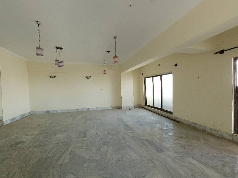 On Excellent Location Khudadad Heights Flat Sized 2100 Square Feet 6