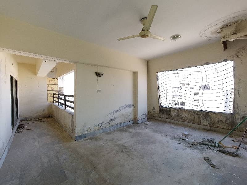 On Excellent Location Khudadad Heights Flat Sized 2100 Square Feet 11