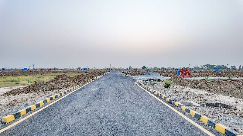 LDA City LAHORE 10 Marla Plot For Sale ALL Duse Clear 15