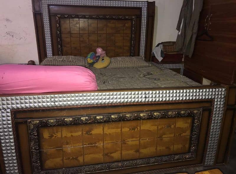 Double bed, Wardrobe, sofa set 0