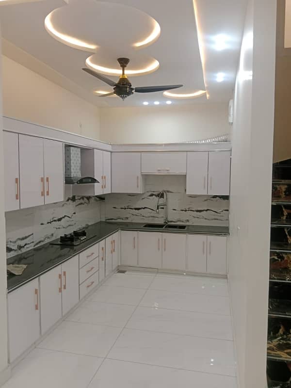 Stunning Prime Location 10 Marla House In Garden Town Phase 3 Available 14