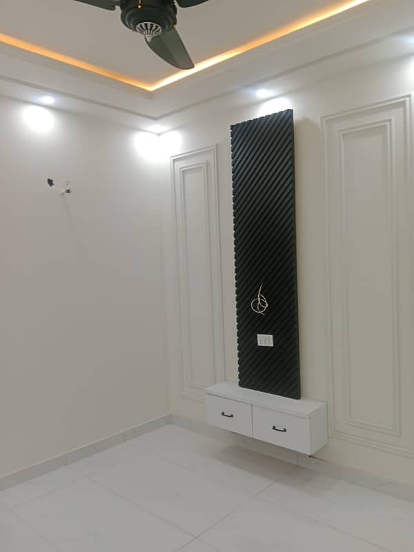 Stunning Prime Location 10 Marla House In Garden Town Phase 3 Available 17