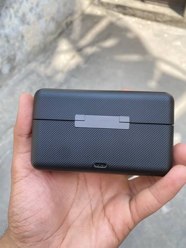 Dji Mic 2 persons wireless Microphone 1