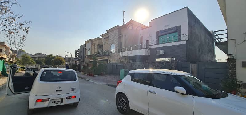 Prime Location 10 Marla Residential Possession Plot 6