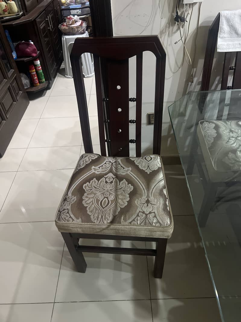 8 Chairs with Table 1