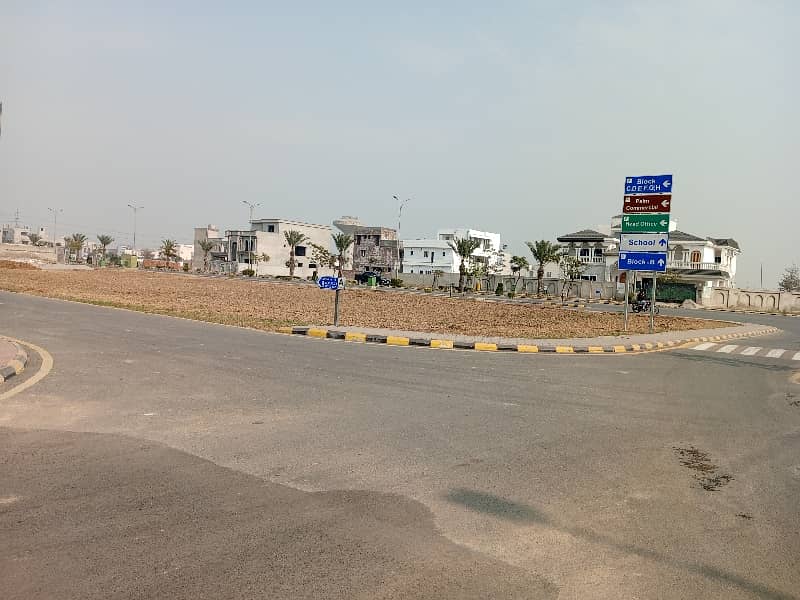 On Excellent Location 5 Marla Residential Plot For sale In Royal Palm City - Block M Gujranwala In Only Rs. 3000000 6