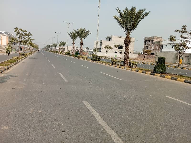Book A On Excellent Location 1 Kanal Residential Plot In Royal Palm City - Block B 9