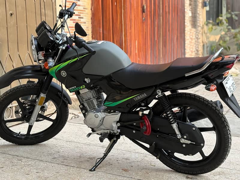 Yamaha YBR G Special Edition 4