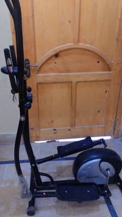 Eliptical exercise cycle cross trainer