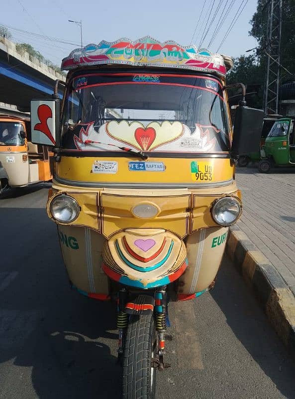 Rickshaw 9 seater 6