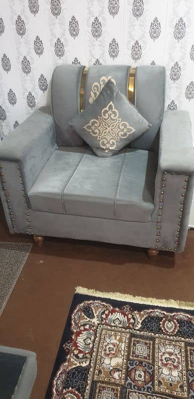 5 seater full sofa set 0