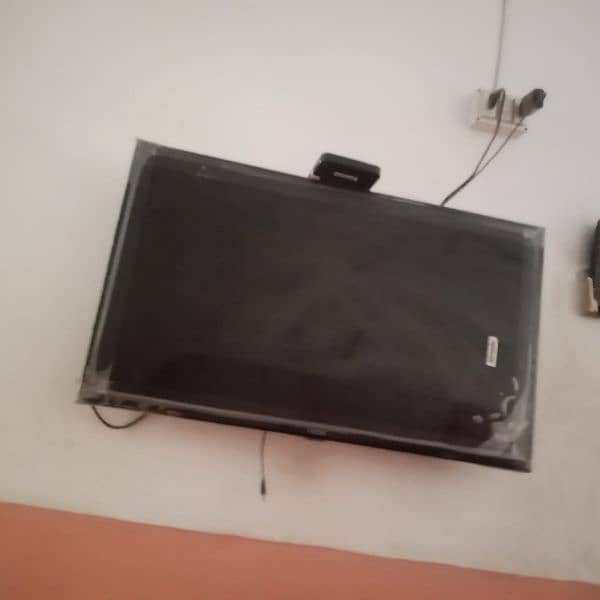 Haier LED 32"With android box 1