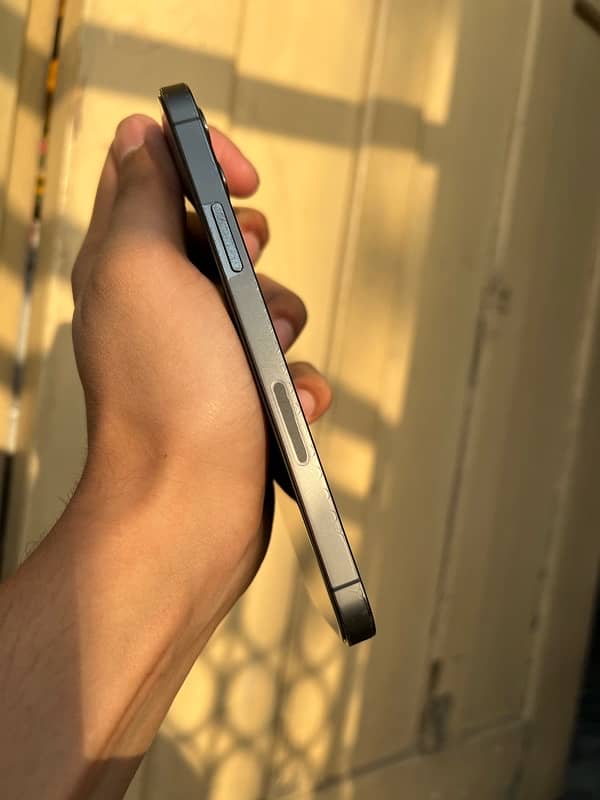 Iphone 12 pro 3
