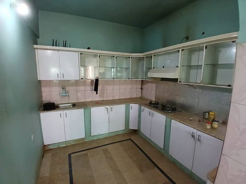 3 BED Lounge portion available for rent 6