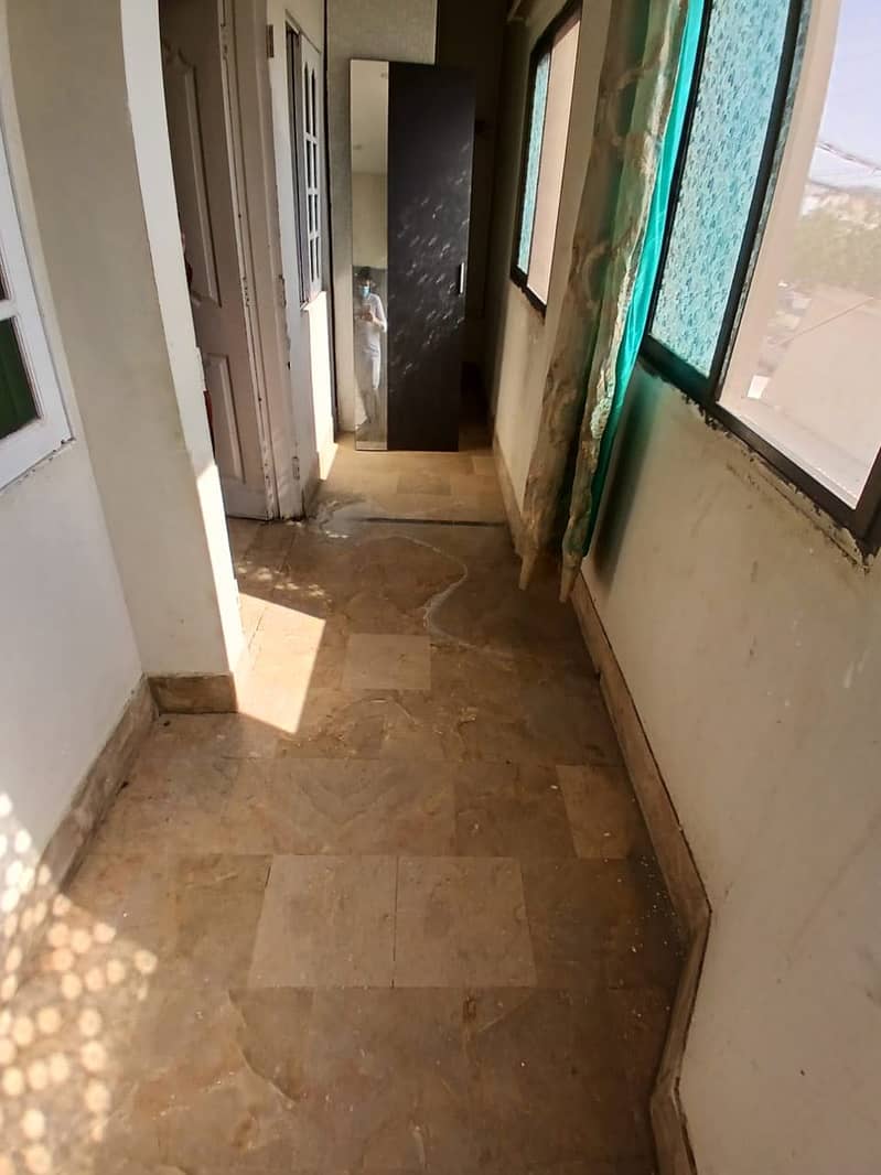 3 BED Lounge portion available for rent 9