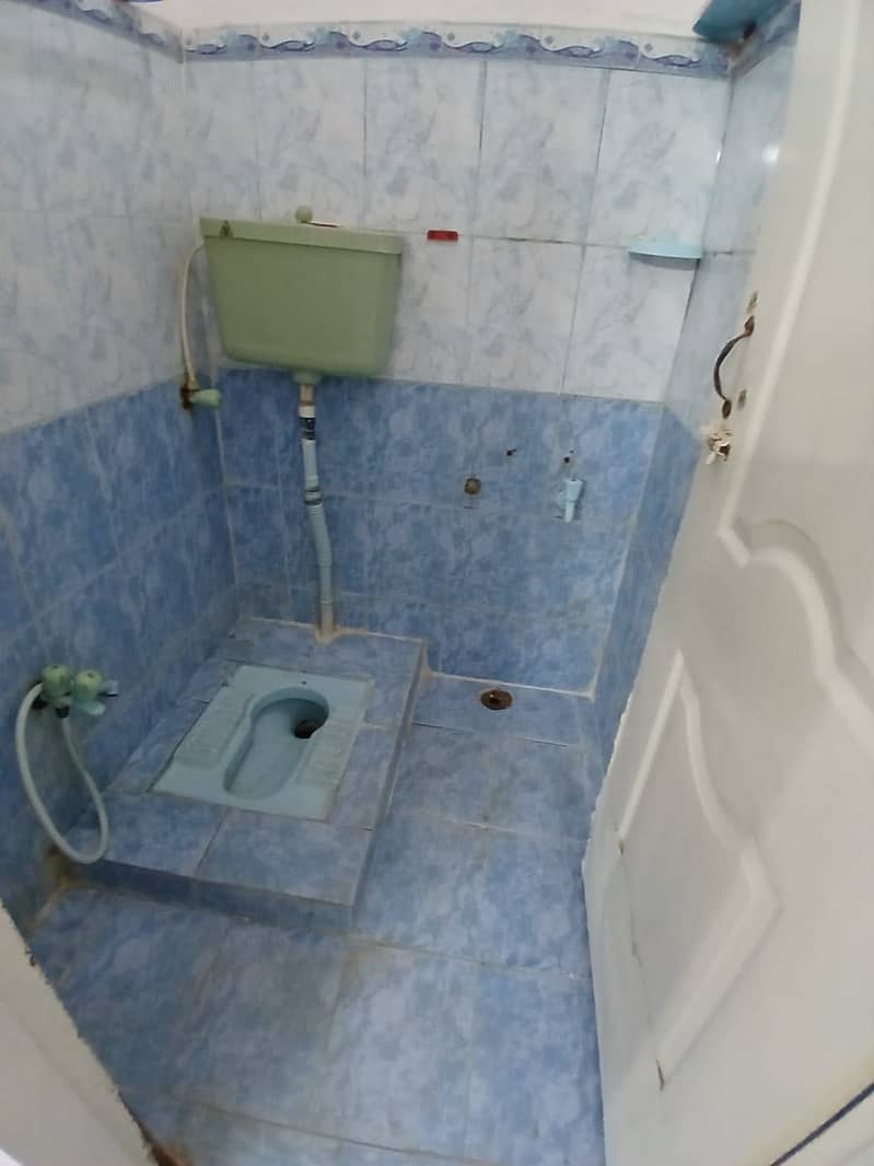 3 BED Lounge portion available for rent 10