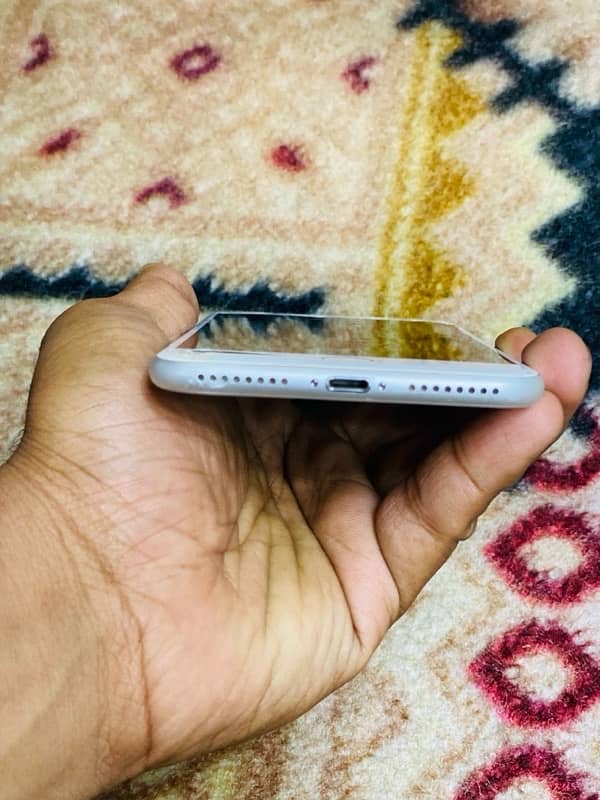 iPhone 7Plus Non PTA 2