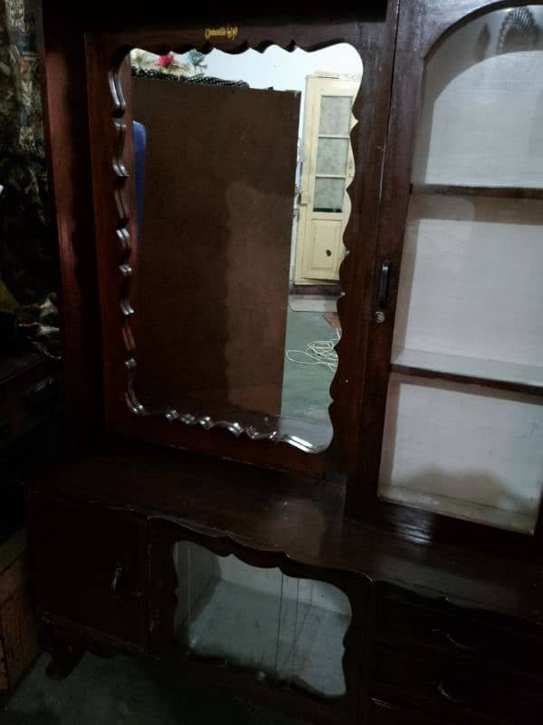Dressing Table For Sale Zabardast Condition 4