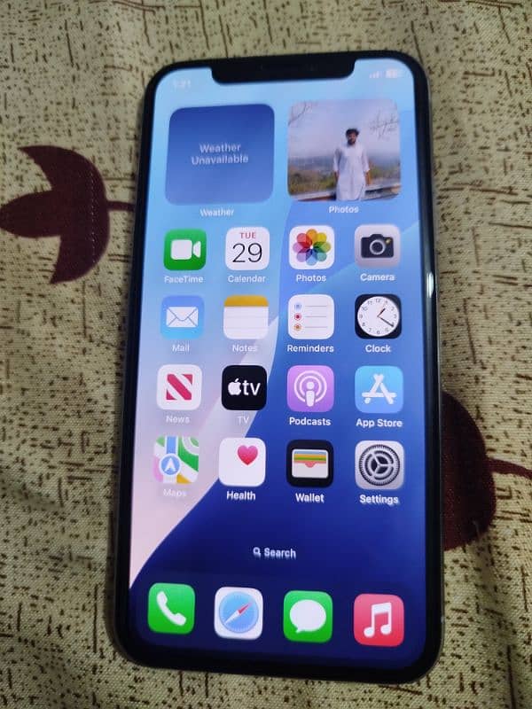 iphone xs factory unlocked 3