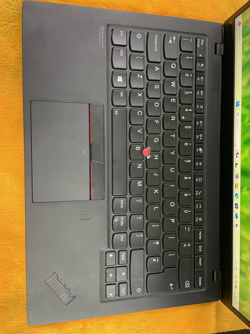 Thinkpad X1 Carbon Gen 8 core i7 10th Gen Ram16GB SSD 512 GB 1
