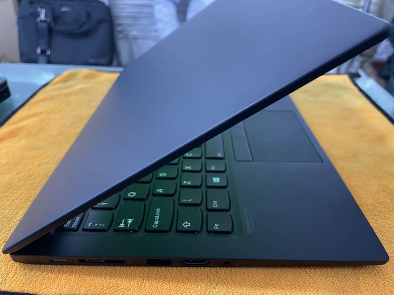 Thinkpad X1 Carbon Gen 8 core i7 10th Gen Ram16GB SSD 512 GB 2