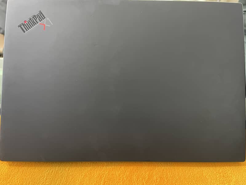 Thinkpad X1 Carbon Gen 8 core i7 10th Gen Ram16GB SSD 512 GB 4
