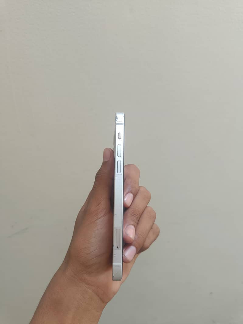 iPhone 12 64gb j. v water pack 5