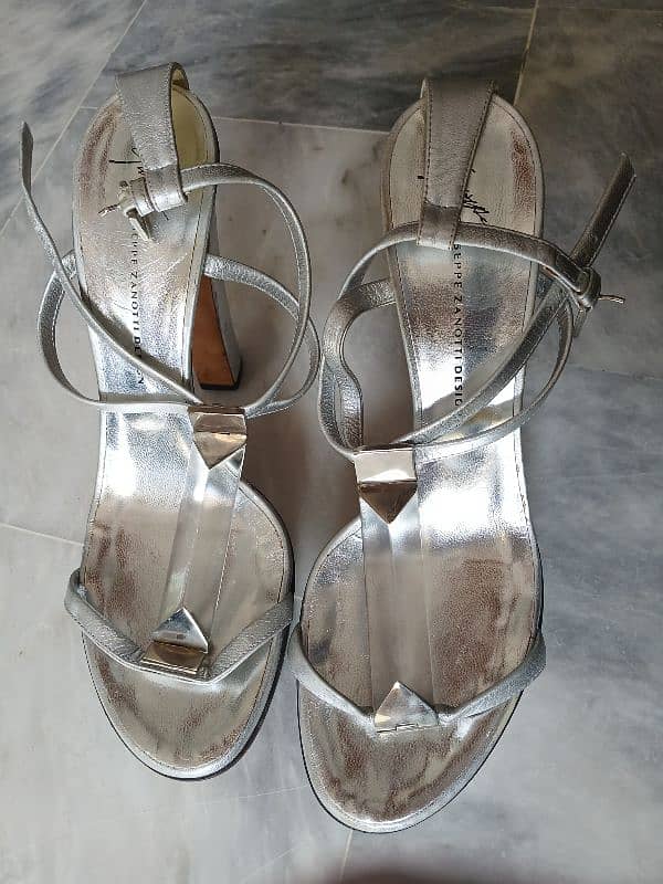Imported heels 14