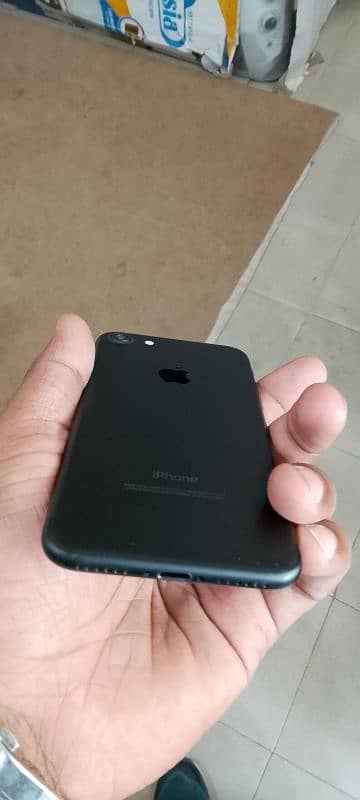 iphone 7 32gb Non PTA 3