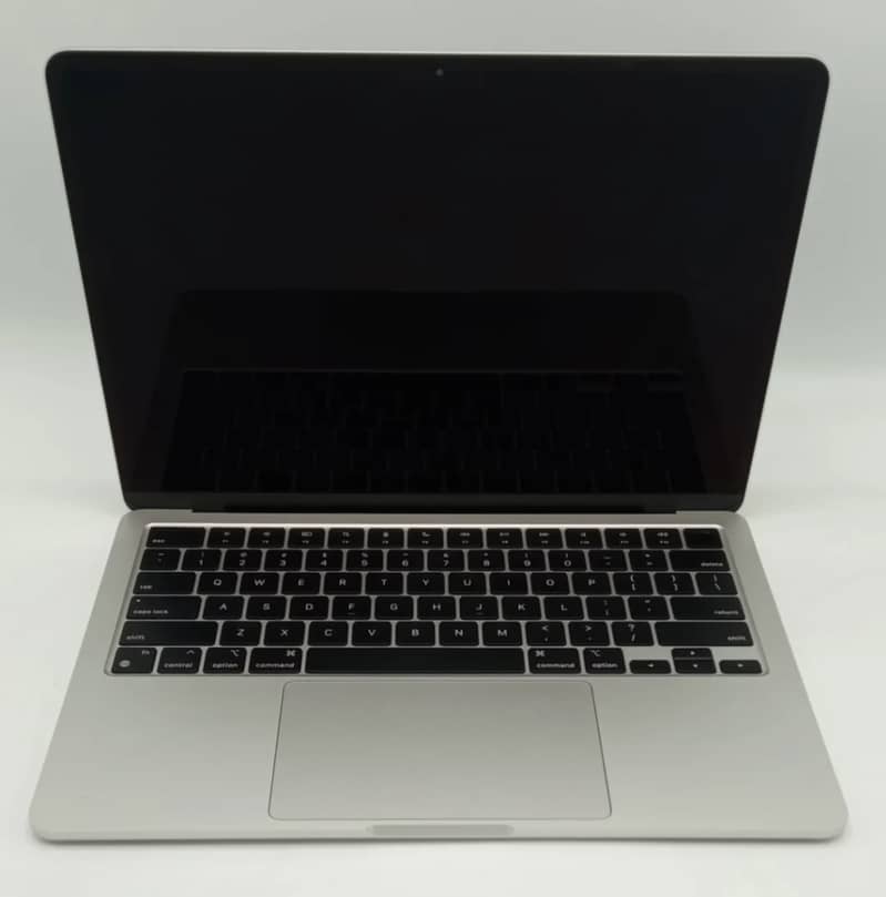 MacBook Air 2022 Apple M2 Chip 8/16GB Ram 256GB New 10/10 M2 Laptops 1