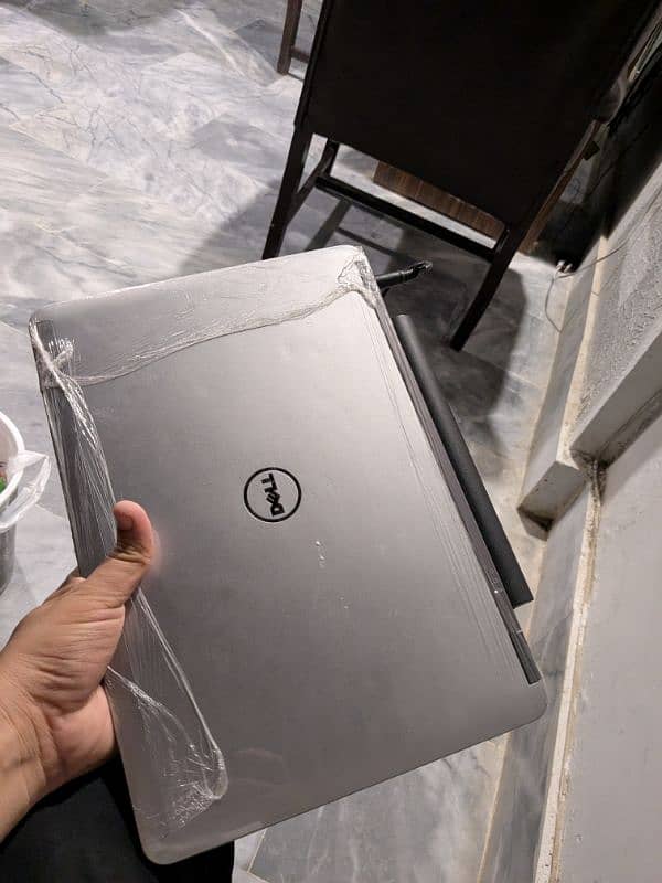 Dell Latitude E6640 Core i5 4th Gen 9